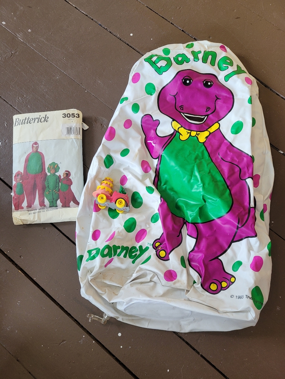 Vintage Barney The Dinosaur Collectibles Pattern Bounce Back Buddy Baby Bop Car